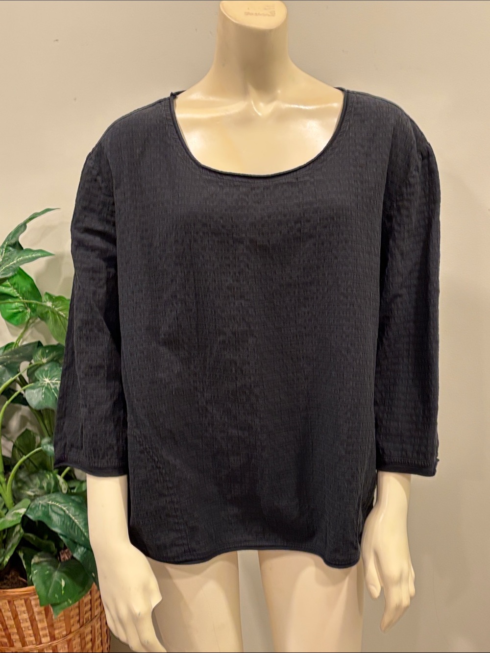 Focus Cotton Black Scoop Neck Top with 3/4 Sleeves and Hidden Pockets